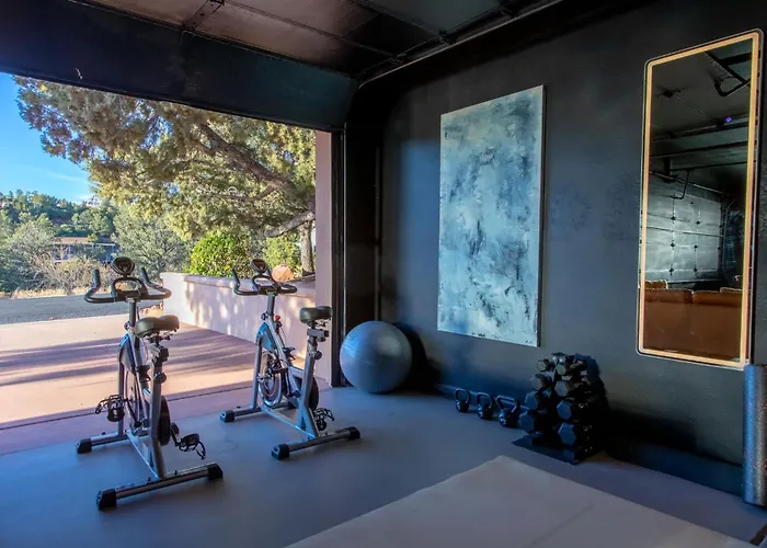 Holiday home 5 Bed 3 Bath Uptown Sedona-game Room-sauna-cold Plunge-jacuzzi-gym *
