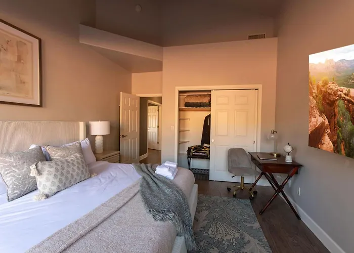 Holiday home 5 Bed 3 Bath Uptown Sedona-game Room-sauna-cold Plunge-jacuzzi-gym