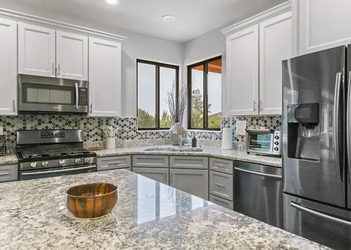 Holiday home 5 Bed 3 Bath Uptown Sedona-game Room-sauna-cold Plunge-jacuzzi-gym *