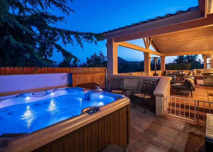 Holiday home 5 Bed 3 Bath Uptown Sedona-game Room-sauna-cold Plunge-jacuzzi-gym Sedona