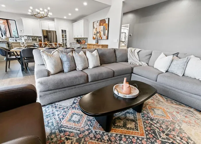 5 Bed 3 Bath Uptown Sedona-game Room-sauna-cold Plunge-jacuzzi-gym Holiday home Sedona