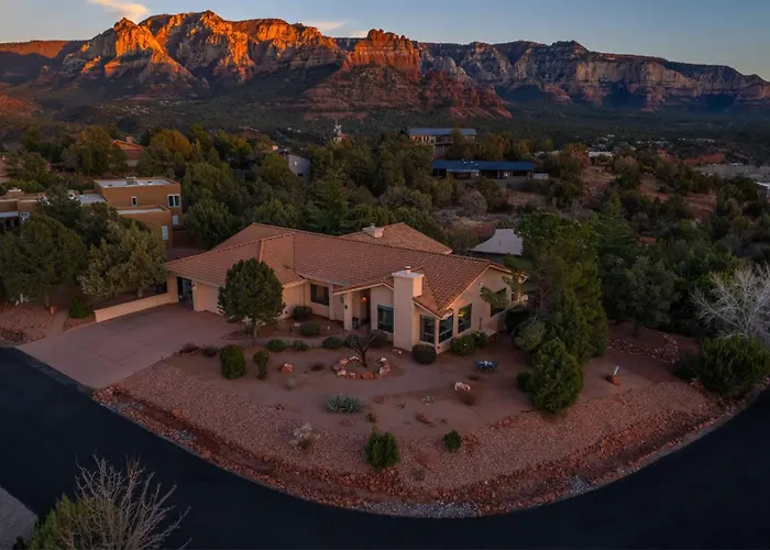 Holiday home 5 Bed 3 Bath Uptown Sedona-game Room-sauna-cold Plunge-jacuzzi-gym Sedona