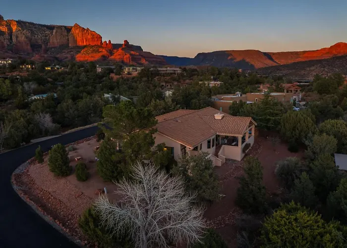 5 Bed 3 Bath Uptown Sedona-game Room-sauna-cold Plunge-jacuzzi-gym