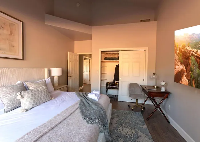 Holiday home 5 Bed 3 Bath Uptown Sedona-game Room-sauna-cold Plunge-jacuzzi-gym *